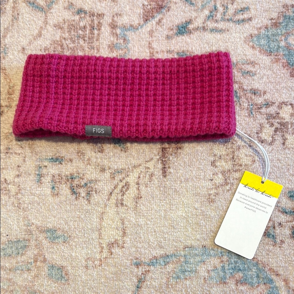 FIGS HEADBAND IN SHOCKING PINK